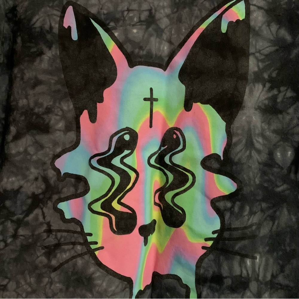 Trippy Cat Tie-Dye Shirt | Spencer's - Picture 2 of 3
